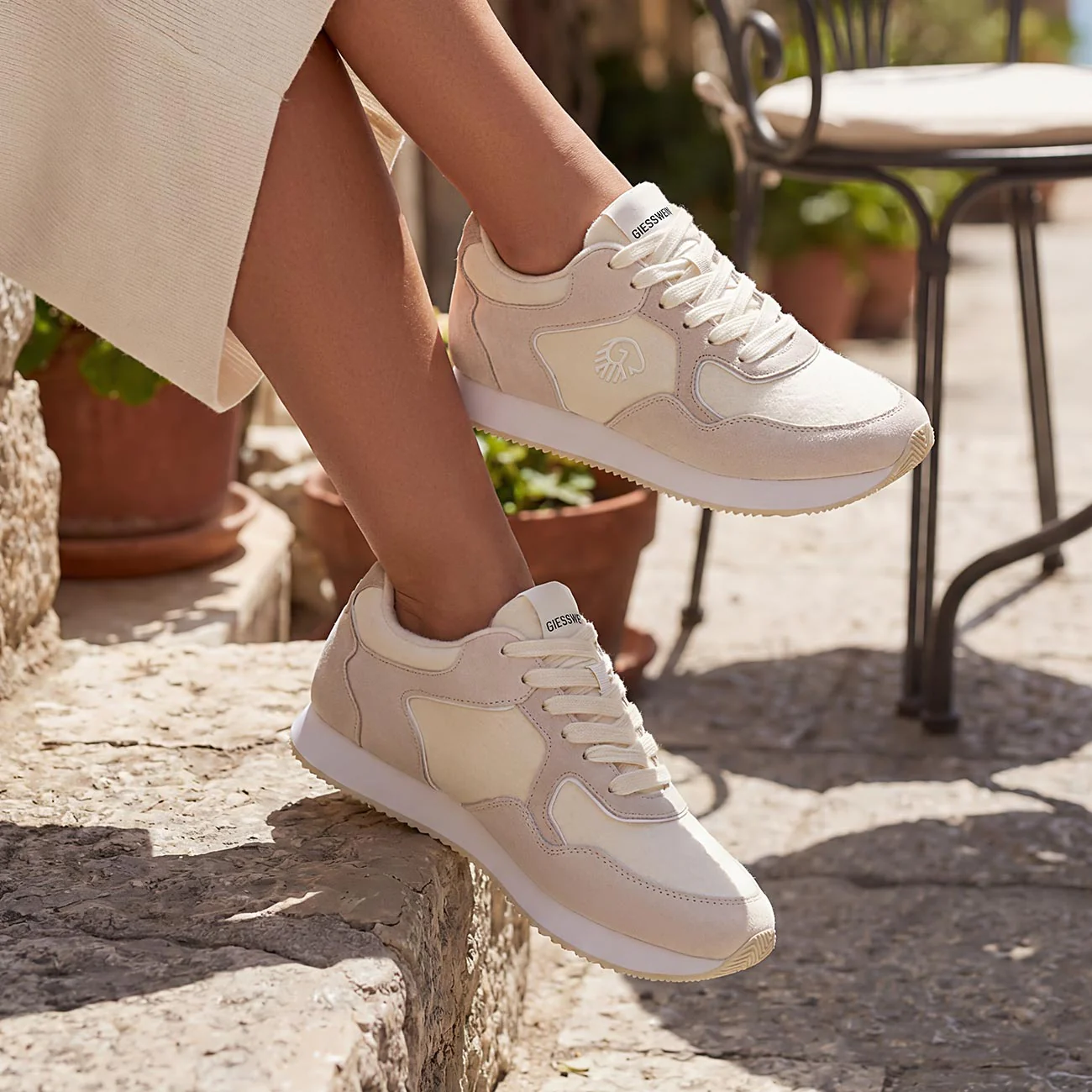 Retro Runner Women - Image 12